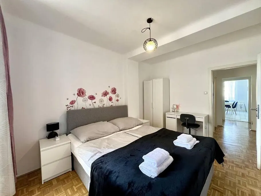 Big Family Apartment Vienna